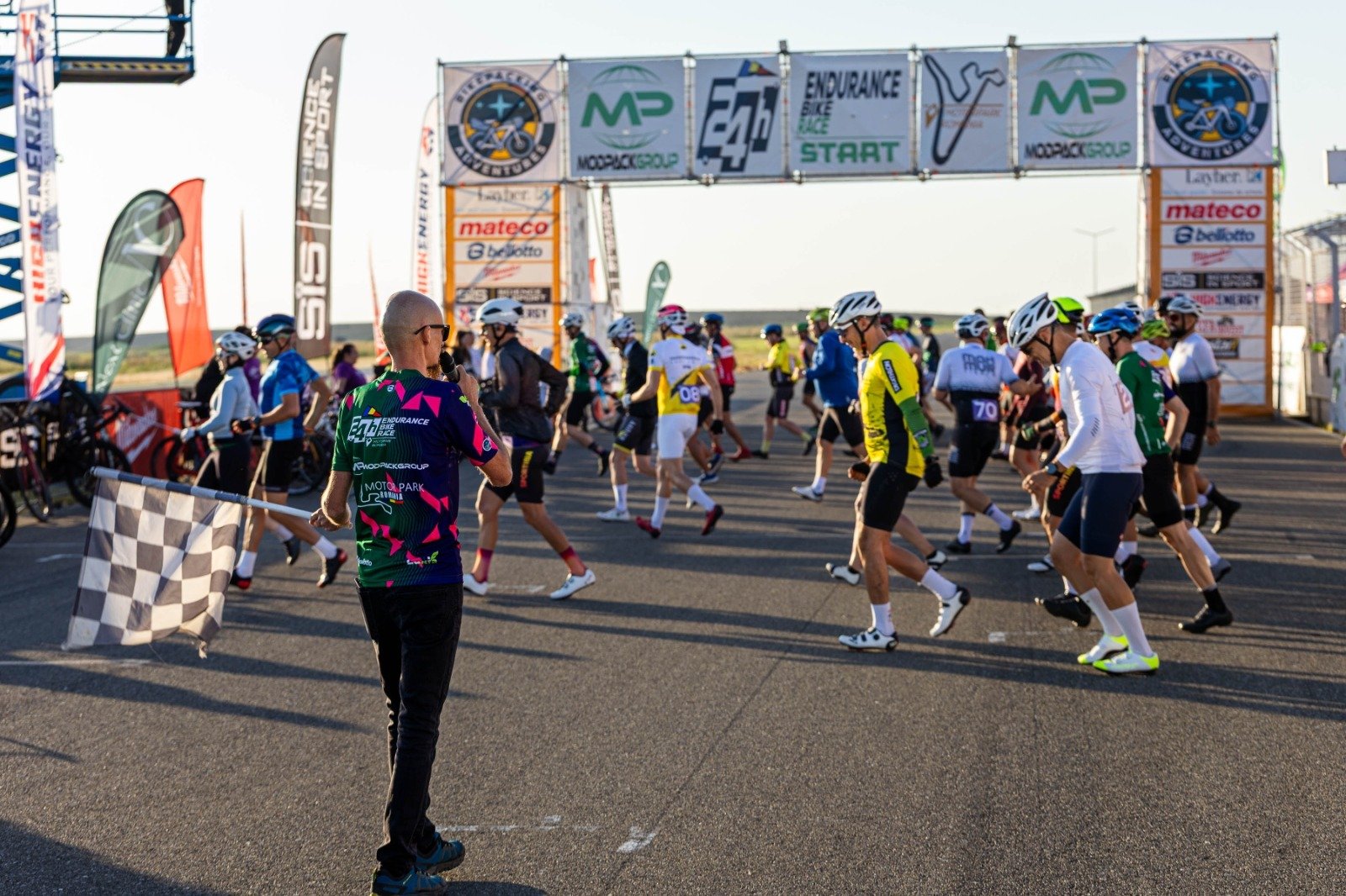 Startul editiei a III-a a 24h Endurance Bike Race la MotorPark Romania
